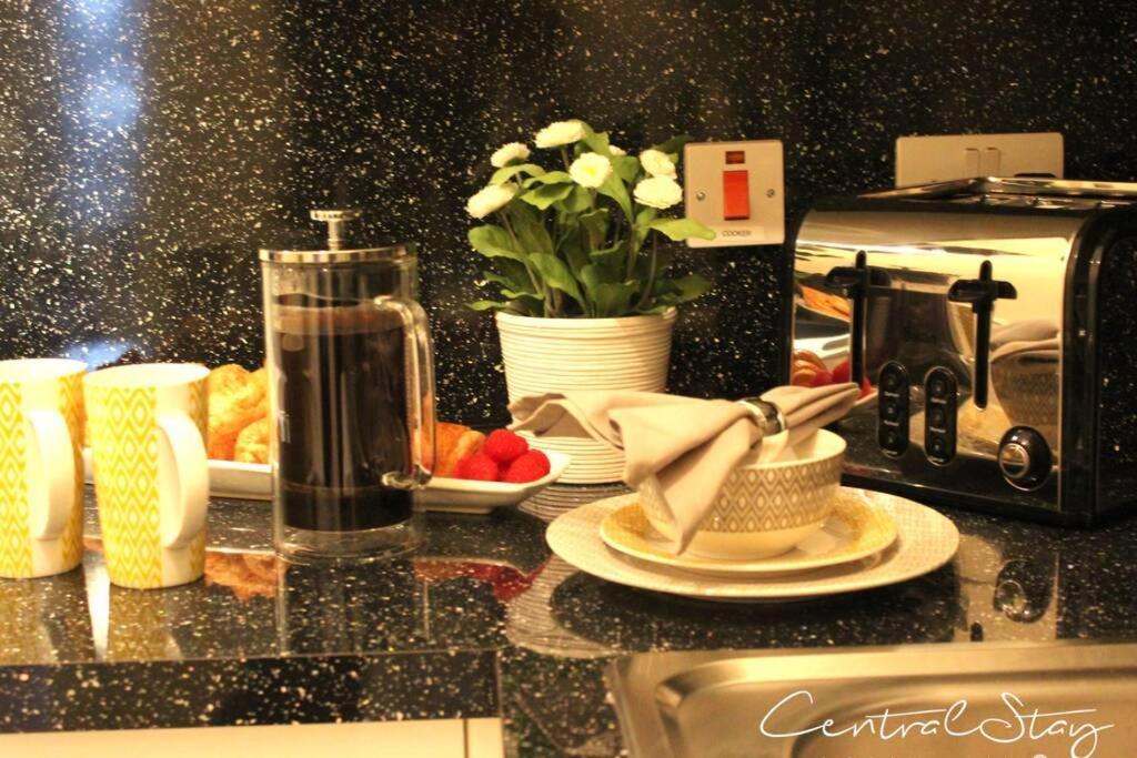 Wrexham Central Stay Apartment Seven Экстерьер фото