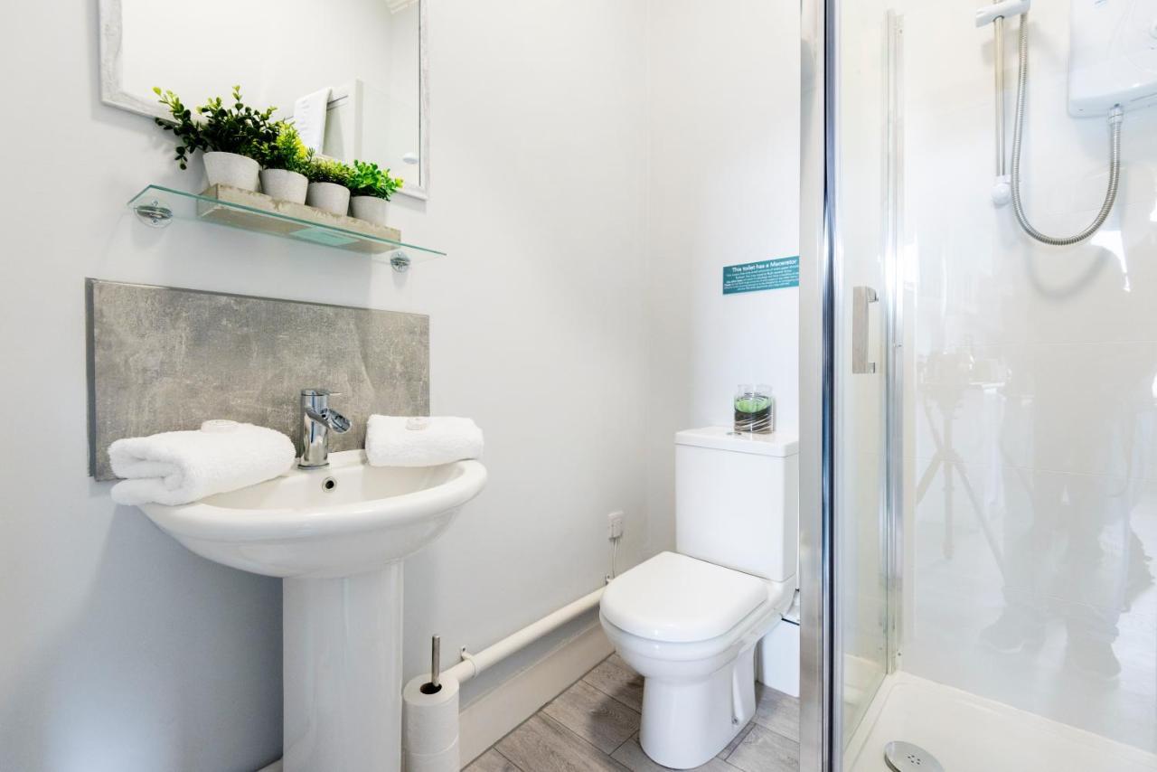 Wrexham Central Stay Apartment Seven Экстерьер фото
